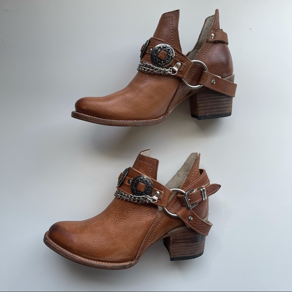 Gorgeous FreeBird By Steven Mystic Bootie Size 8 - Picture 8 of 11
